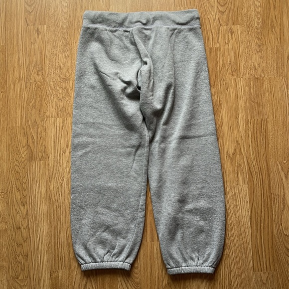 Urban Heritage Cropped Sweatpants - Set of 2 (Grey and Black) - Picture 3 of 9
